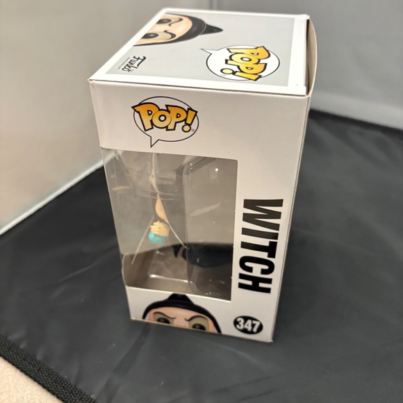 Witch Snow White Funko Pop Toys - Picture 5 of 6